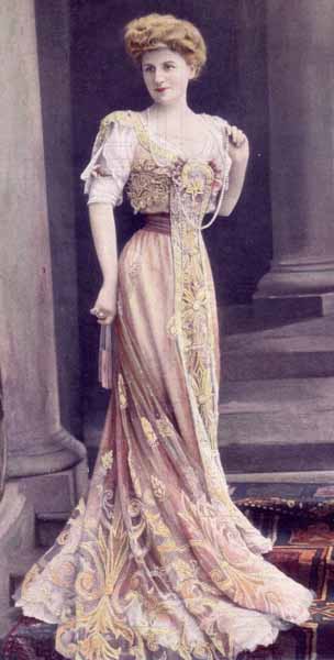 1905 gown